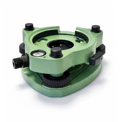 Grønn trefot med optisk lodd for presis oppmåling i felt