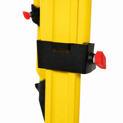 Heavy Duty trestativ med plan toppplate for teodolitt og totalstasjon fra Nestle med arbeidshøyde 90–170 cm.