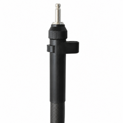 Prisme- og GNSS-stang i karbonfiber, teleskopisk fra 1,34 til 2,20 meter, tilsvarende Leica GLS51 med sirkulær libelle og AP20-kompatibelt grensesnitt.