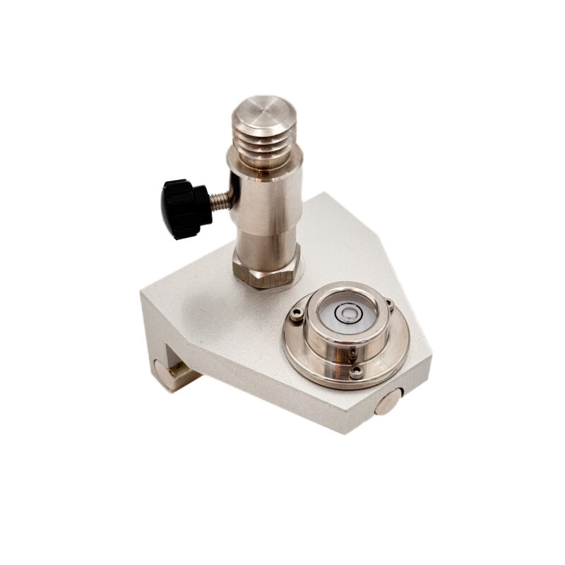 Magnetisk prismeadapter for jernbaneskinner med 5/8-gjenge, kraftige magneter og libelle for presis jernbanemåling.